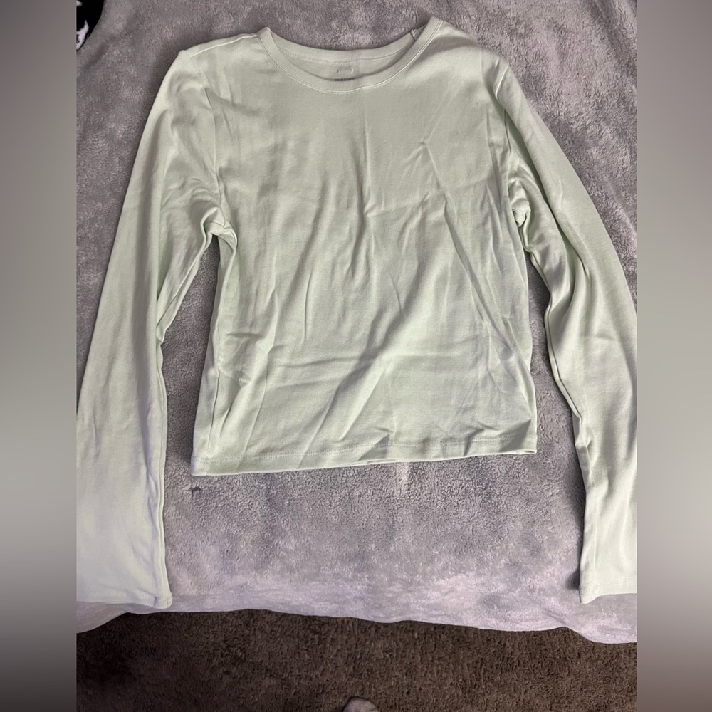 PINK Victoria’s Secret Cropped Long Sleeve Top